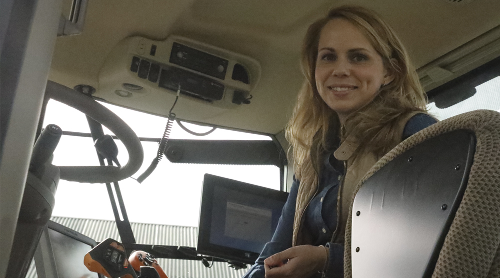 Yara en Valtra werken samen om de CO2-vastlegging per hectare gras in beeld te brengen