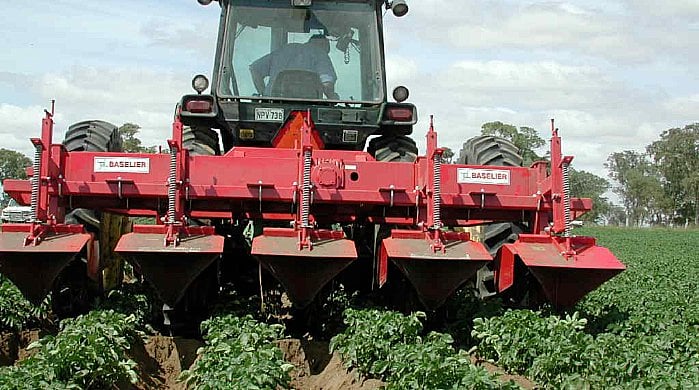 Aanaarden zijdelings